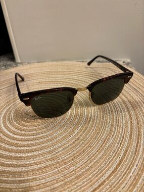 Ray-Ban Clubmaster Sunglasses - Tortoise & Dark Green